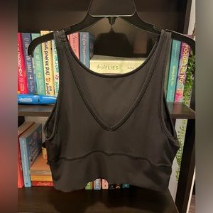 Black Lululemon power pivot tank